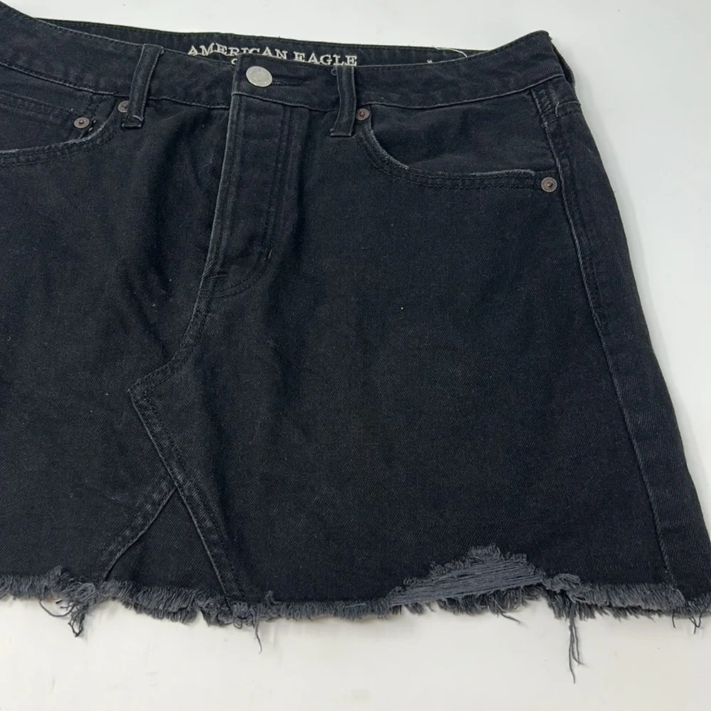 American Eagle Black Distressed High Waisted Raw Hem Skirt Size 8 - Picture 4 of 10